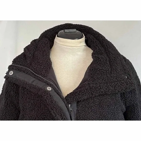 Abercrombie and Fitch A&F Women Large Black Sherpa Mini Puffer Jacket EUC - Picture 7 of 12
